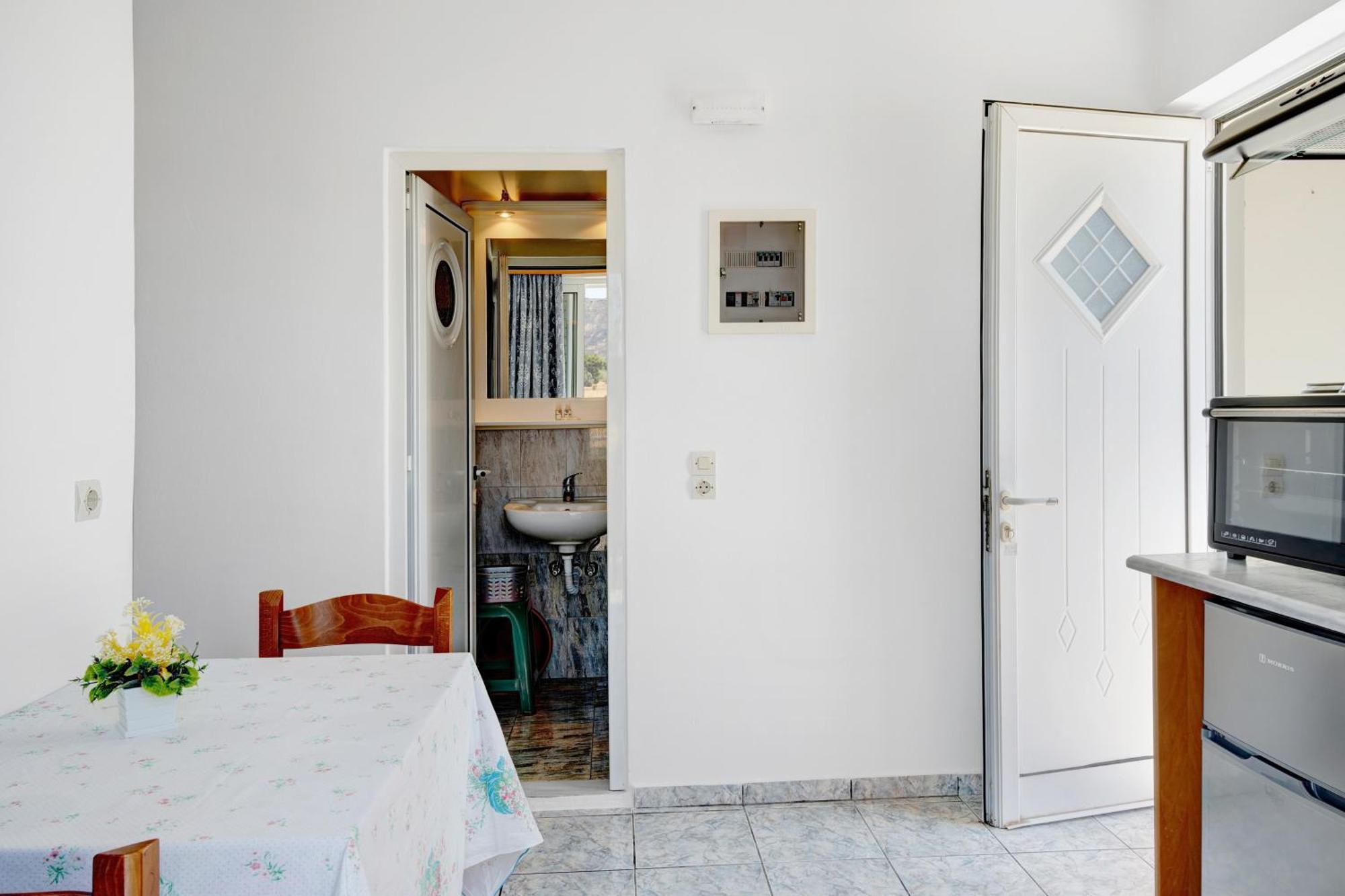 Athina Seaside Lägenhet Kardamena  Exteriör bild