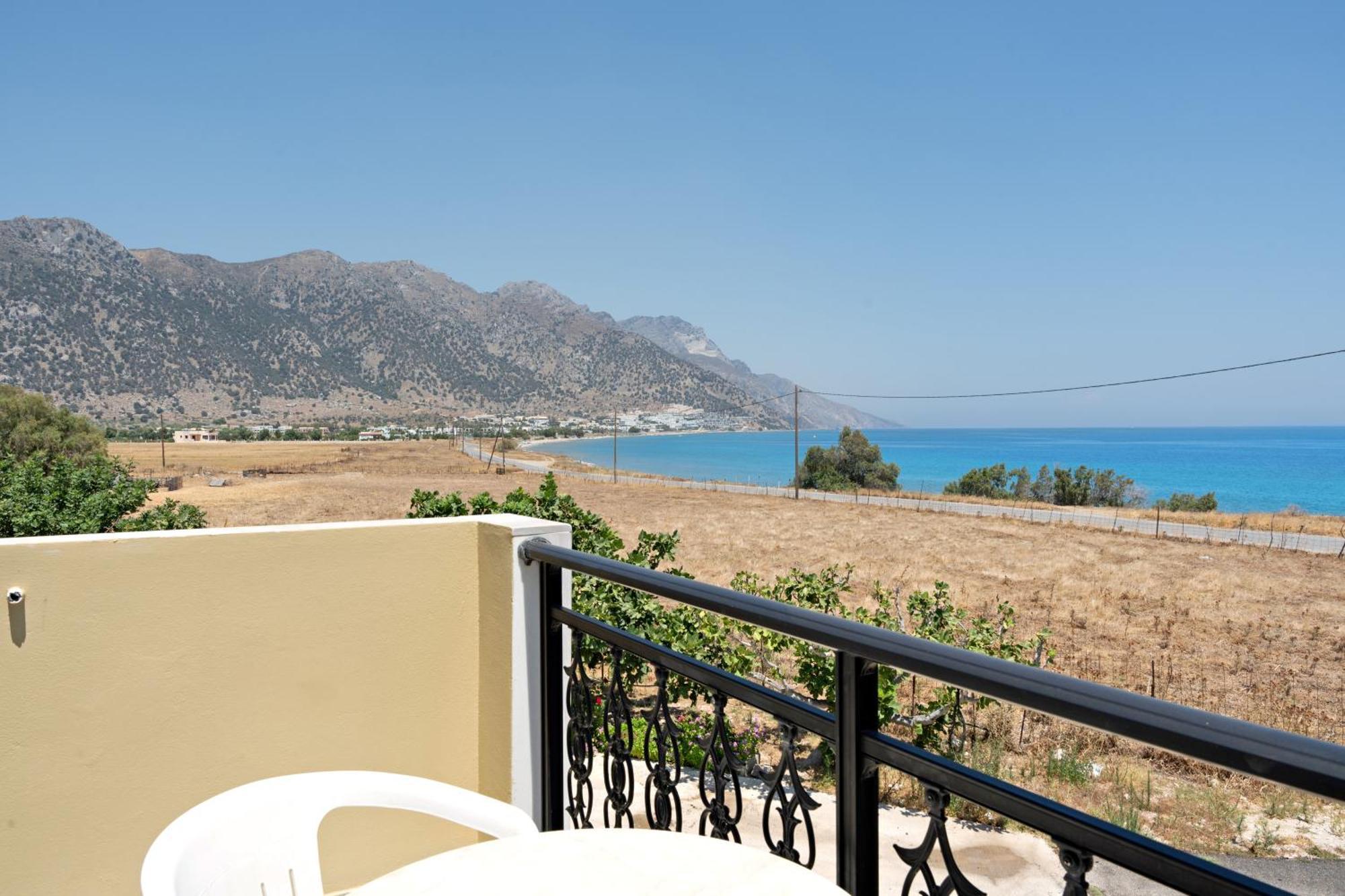 Athina Seaside Lägenhet Kardamena  Exteriör bild